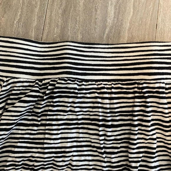 Ann Taylor Loft Black White Striped Long Straight Maxi Pencil Skirt Petite Xs - Picture 3 of 4